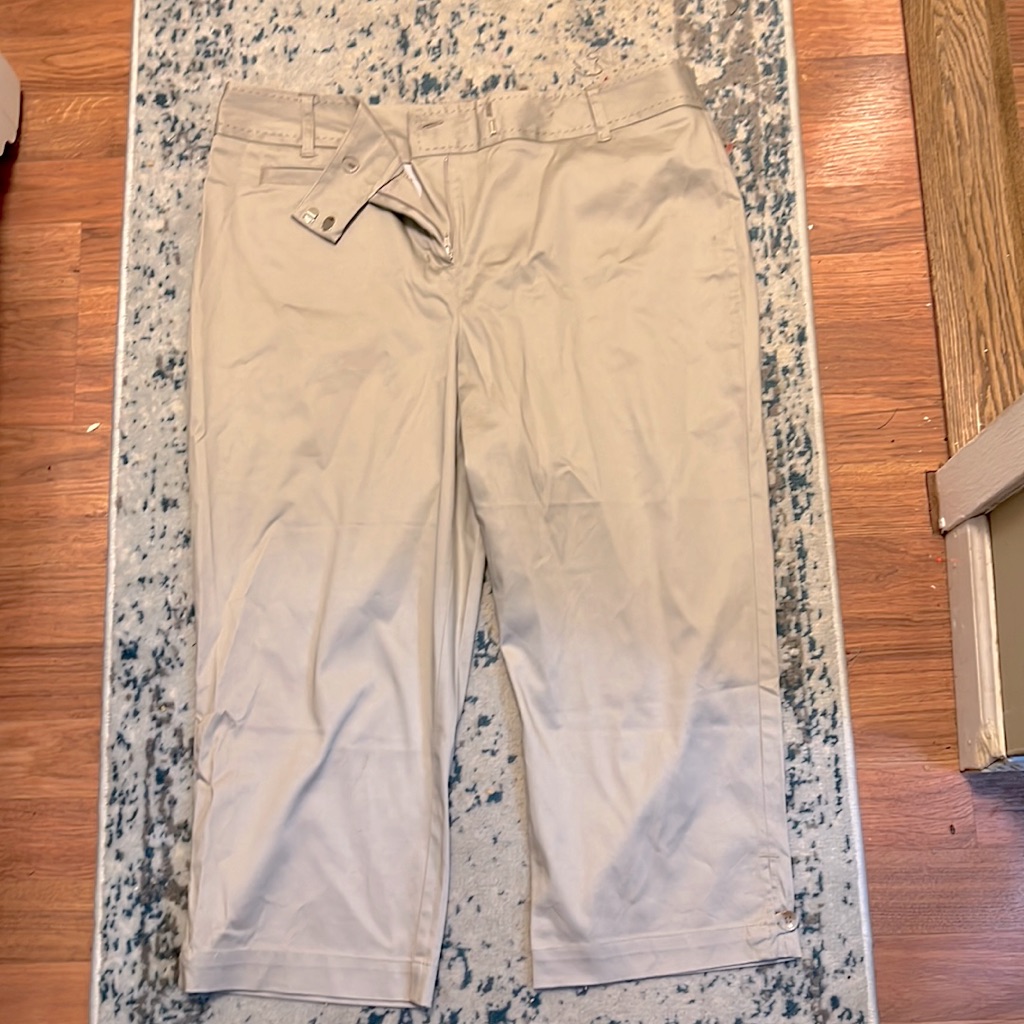 Cropped Khakis